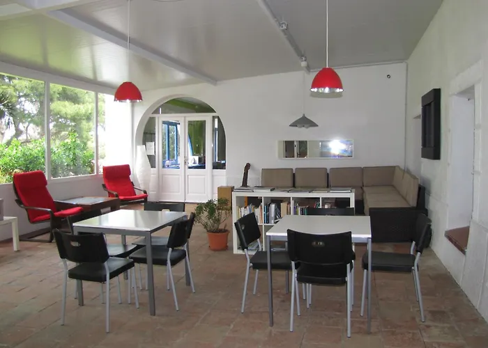 Alberg Costa Brava بيت شباب *