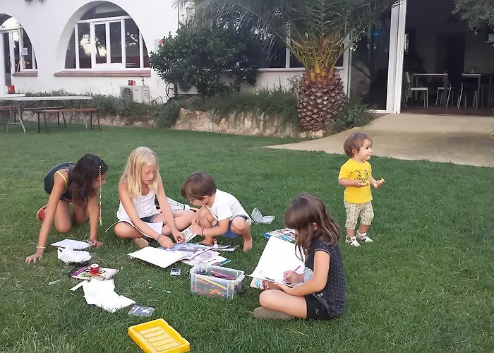 Alberg Costa Brava يانكا