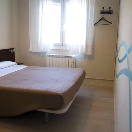 بيت شباب Alberg Costa Brava يانكا