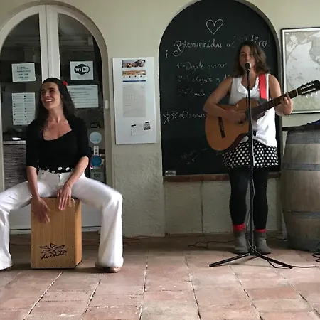 Alberg Costa Brava بيت شباب يانكا