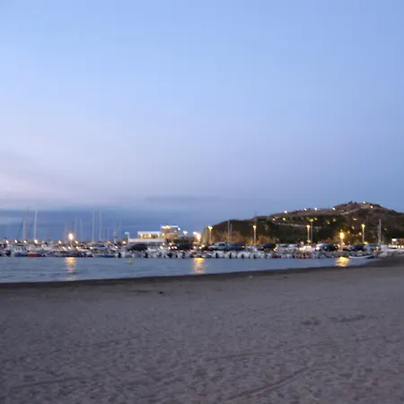 Alberg Costa Brava بيت شباب يانكا