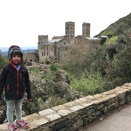 Alberg Costa Brava بيت شباب *